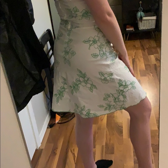 Pretty halter dress - Picture 4 of 4